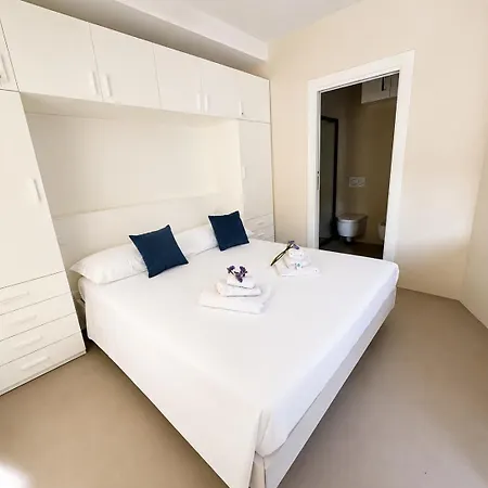 Gasthof Da Nonna Checca -affittacamere In Centro A Due Passi Dal Mare 3*